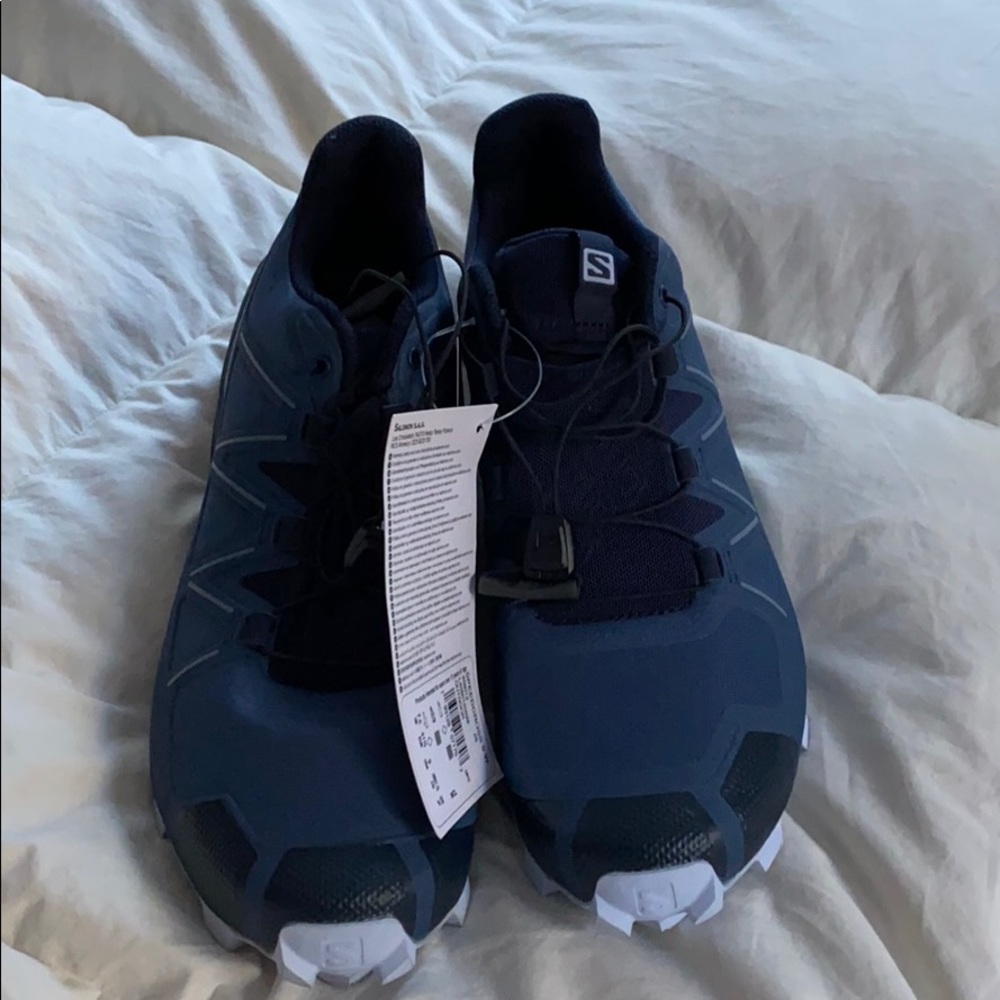 Woman’s Salomon speedcross